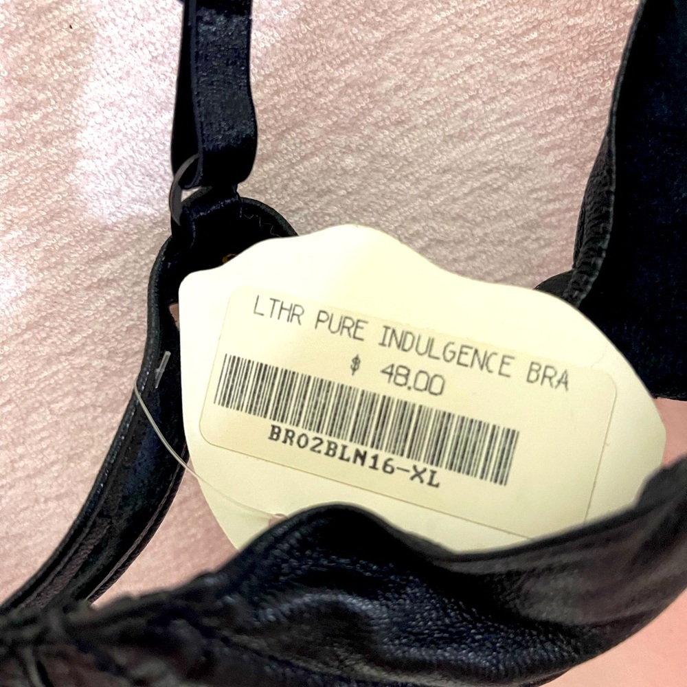 Black leather black 1/2 bra